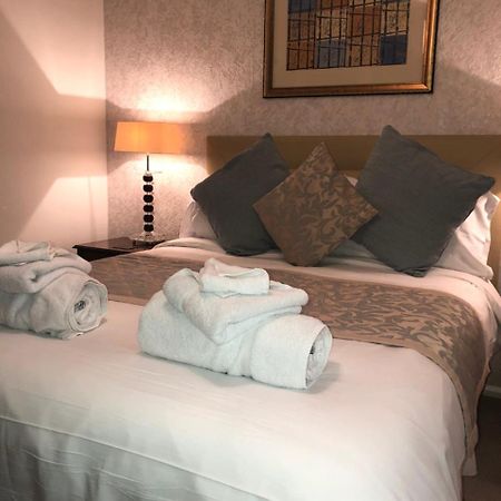 랜드퍼드 캐머론 하우스 B&B 외부 사진