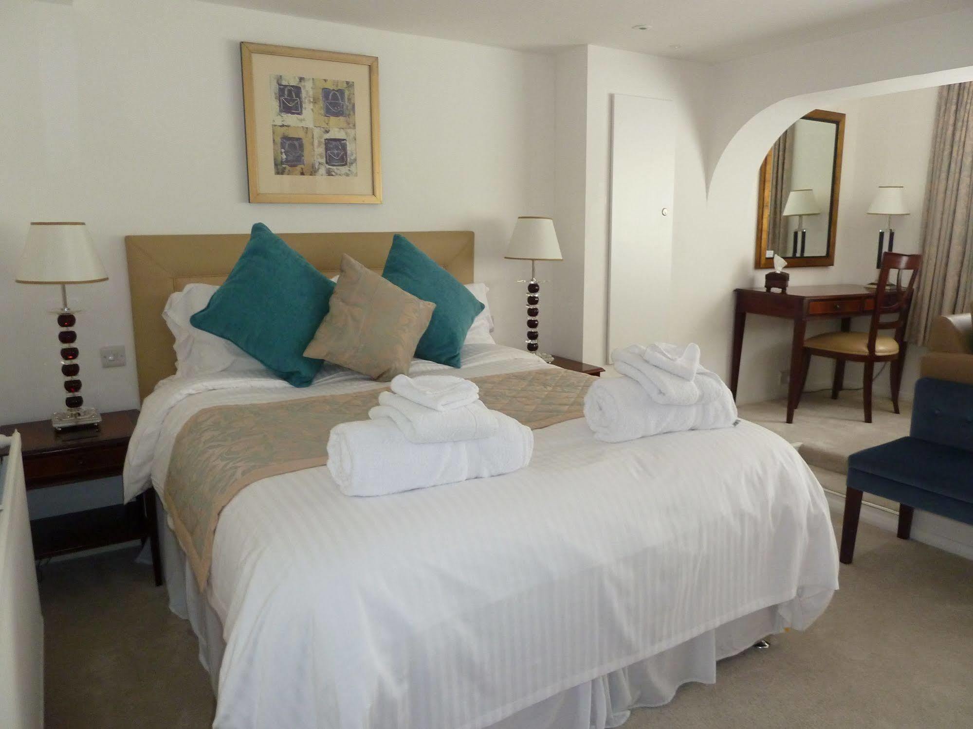 랜드퍼드 캐머론 하우스 B&B 외부 사진
