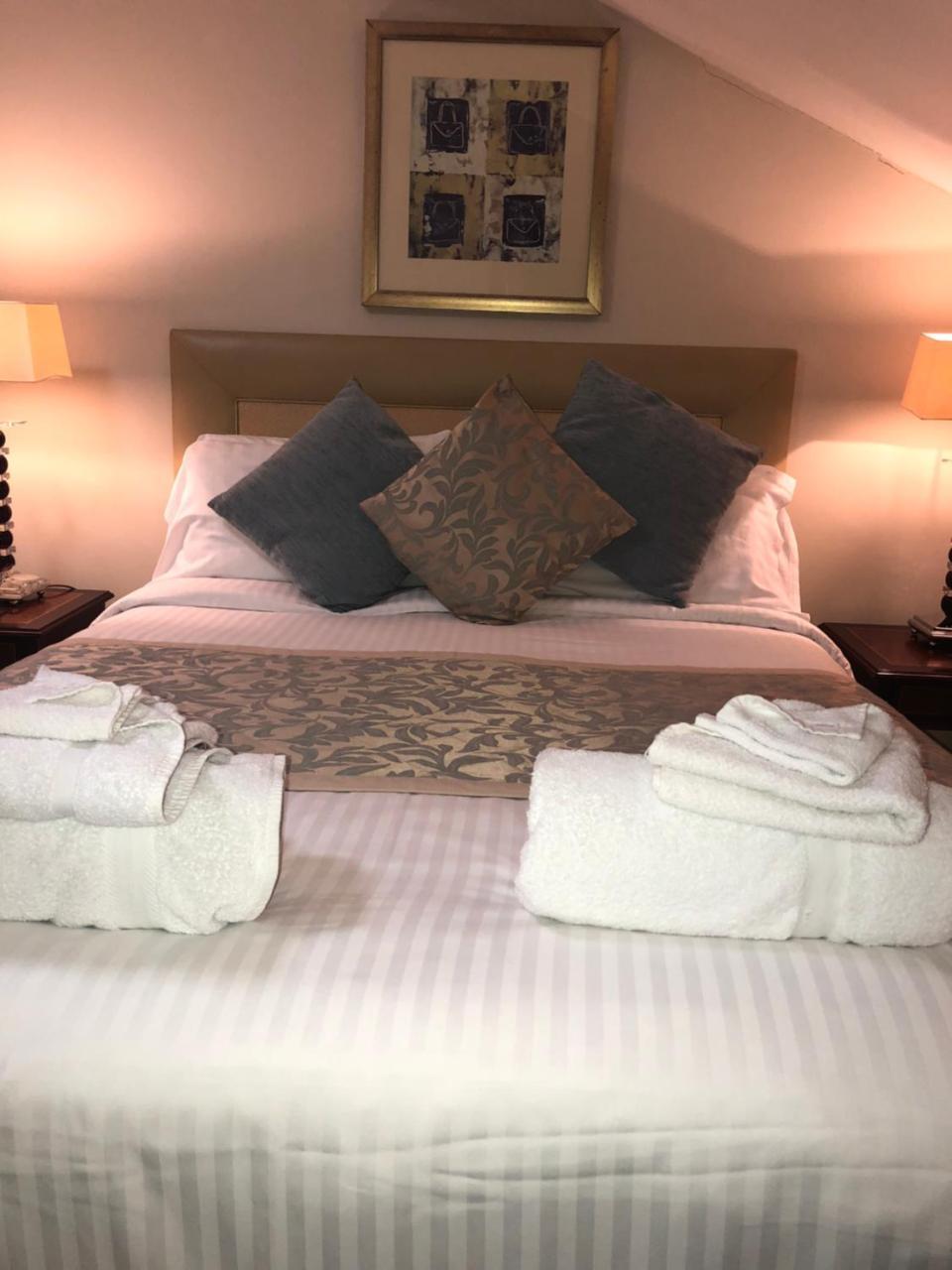 랜드퍼드 캐머론 하우스 B&B 외부 사진
