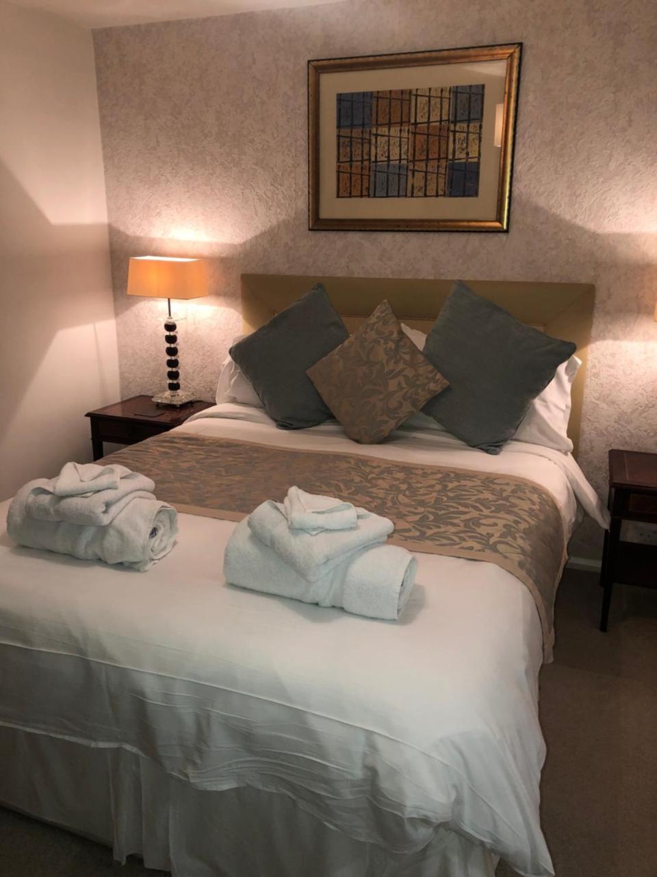 랜드퍼드 캐머론 하우스 B&B 외부 사진